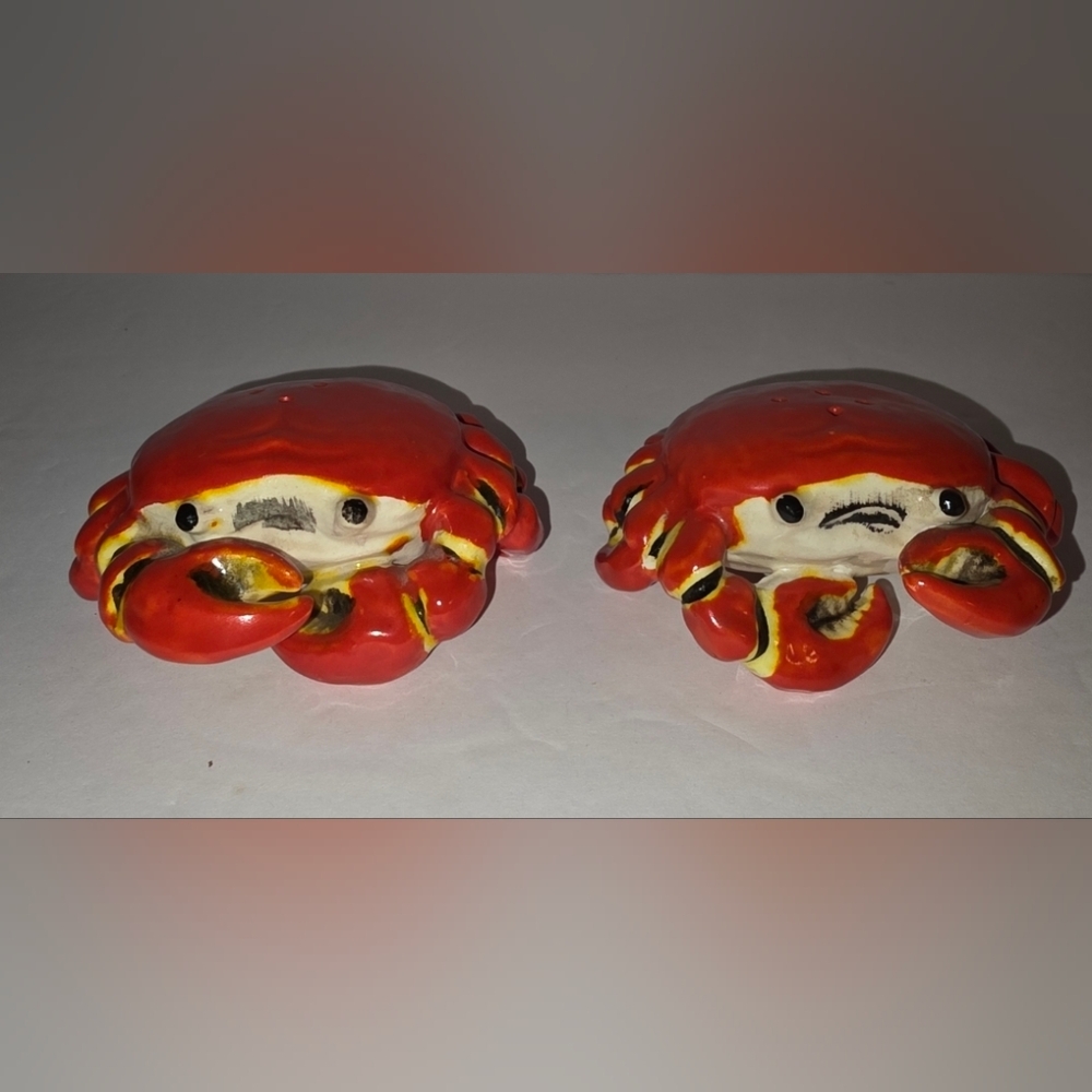 Vintage Norcrest Ceramic Salt & Pepper Shakers Crabs Pair Orange